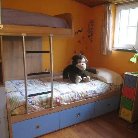 Holiday home Os Carris
